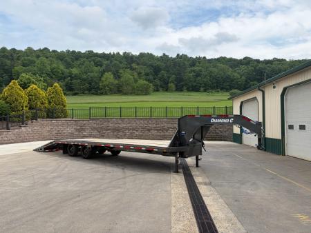 New Diamond C 30' FMAX210SS Gooseneck w/Max Ramps