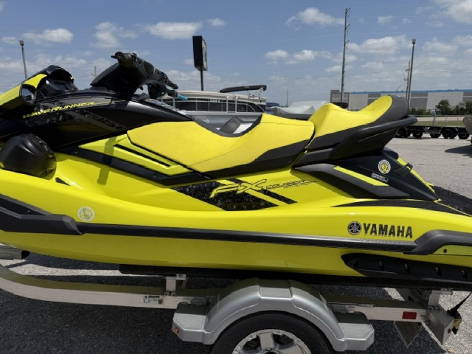 Used 2022 Yamaha WaveRunner FX SVHO & GP 1800 R PWC (Personal Watercraft)