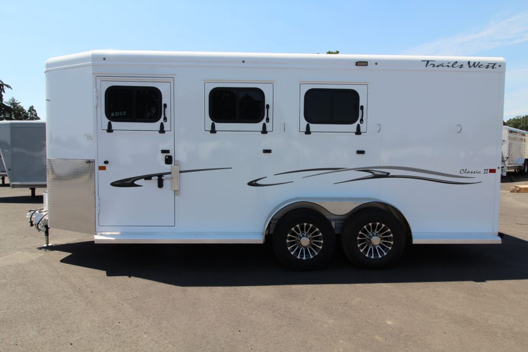 New 2027 Trails West Classic II Warmblood W/ Lined & Insulated Roof - 3 Horse Trailer