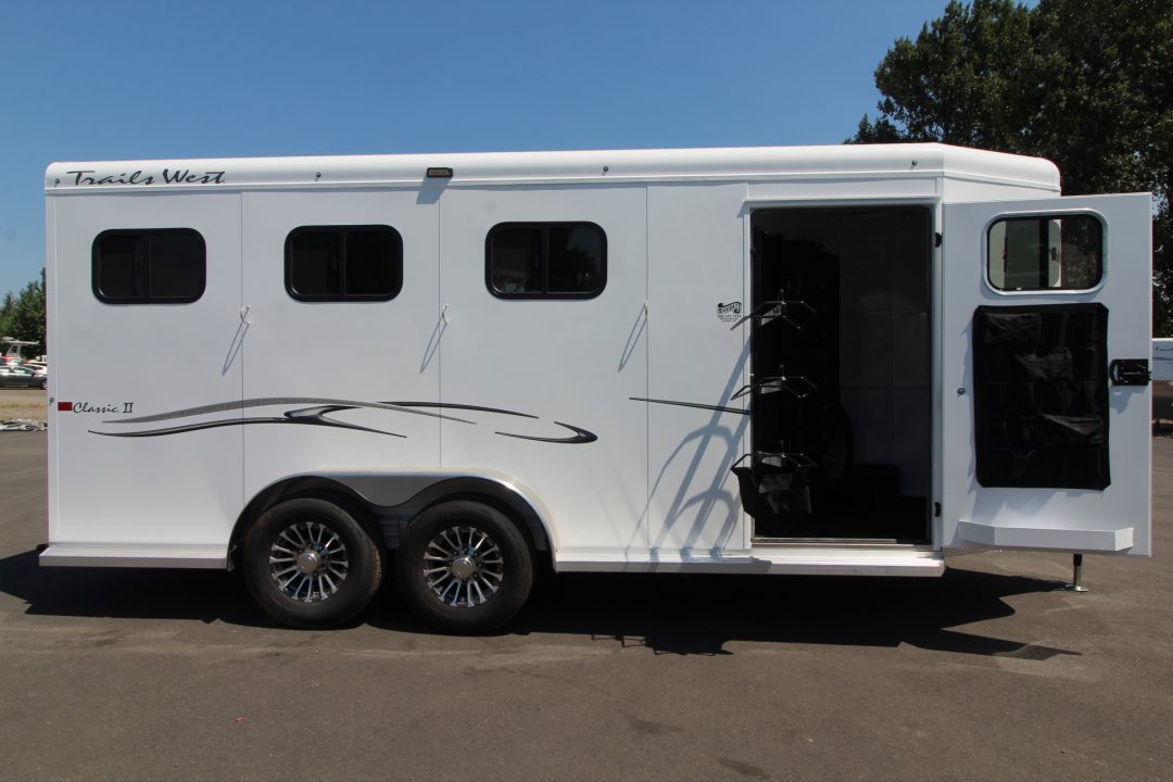 New 2027 Trails West Classic II Warmblood W/ Lined & Insulated Roof - 3 Horse Trailer