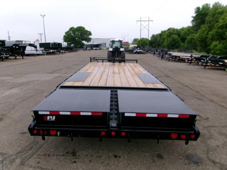 New 2026 PJ Trailers F8J2272BSYK Deckover Trailer