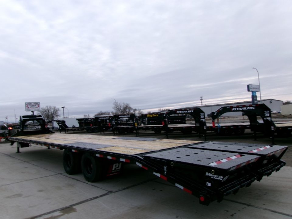 New 2026 PJ Trailers LDQ40D2HSWK-BYSC-JA06 Flatbed Trailer