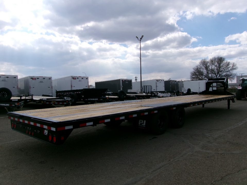 New 2026 PJ Trailers LDQ40D2BSSK-JA01 Flatbed Trailer