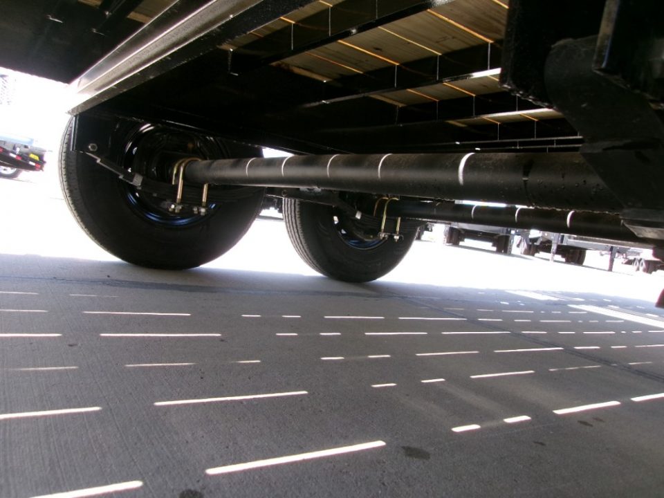 New 2027 PJ Trailers LSQ2672BSWK Flatbed Trailer