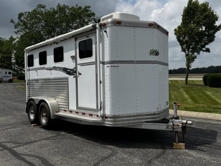 Consignment 2007 Dream Coach 3H Slant BP Horse Trailer w/ Dressing Room