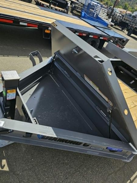 New SALE! EQUIPMENT 2026 Diamond C Trailers HDT207 82X20 15500 GVWR SPLIT-TILT TRAILER CEMENT GRAY