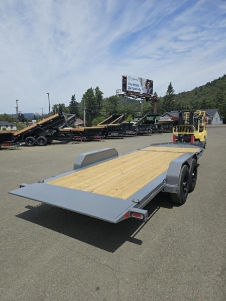 New SALE! EQUIPMENT 2026 Diamond C Trailers HDT207 82X20 15500 GVWR SPLIT-TILT TRAILER CEMENT GRAY