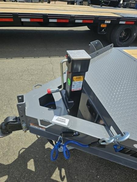 New SALE! EQUIPMENT 2026 Diamond C Trailers HDT207 82X20 15500 GVWR SPLIT-TILT TRAILER CEMENT GRAY