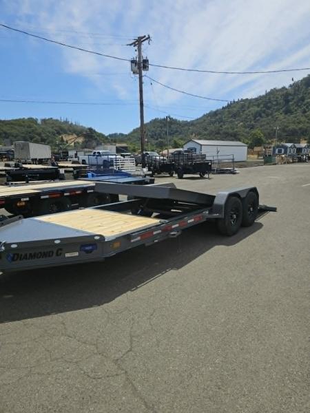 New SALE! EQUIPMENT 2026 Diamond C Trailers HDT207 82X20 15500 GVWR SPLIT-TILT TRAILER CEMENT GRAY