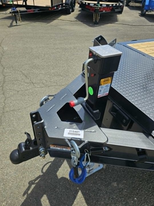 New SALE! 2026 Diamond C Trailers HDT207 82X20 15500 GVWR Equipment Trailer CARBON METALLIC GRAY