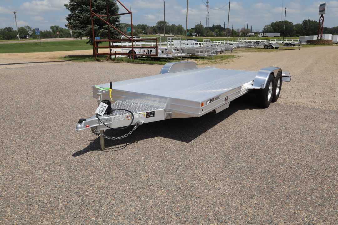 New 2026 Featherlite Trailers 3110 17.5' Car / Racing Trailer