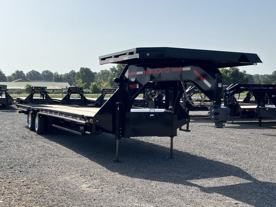New 2027 MAXXD Hydraulic Dovetail Gooseneck Trailer | 34' x 102' 30K GVWR