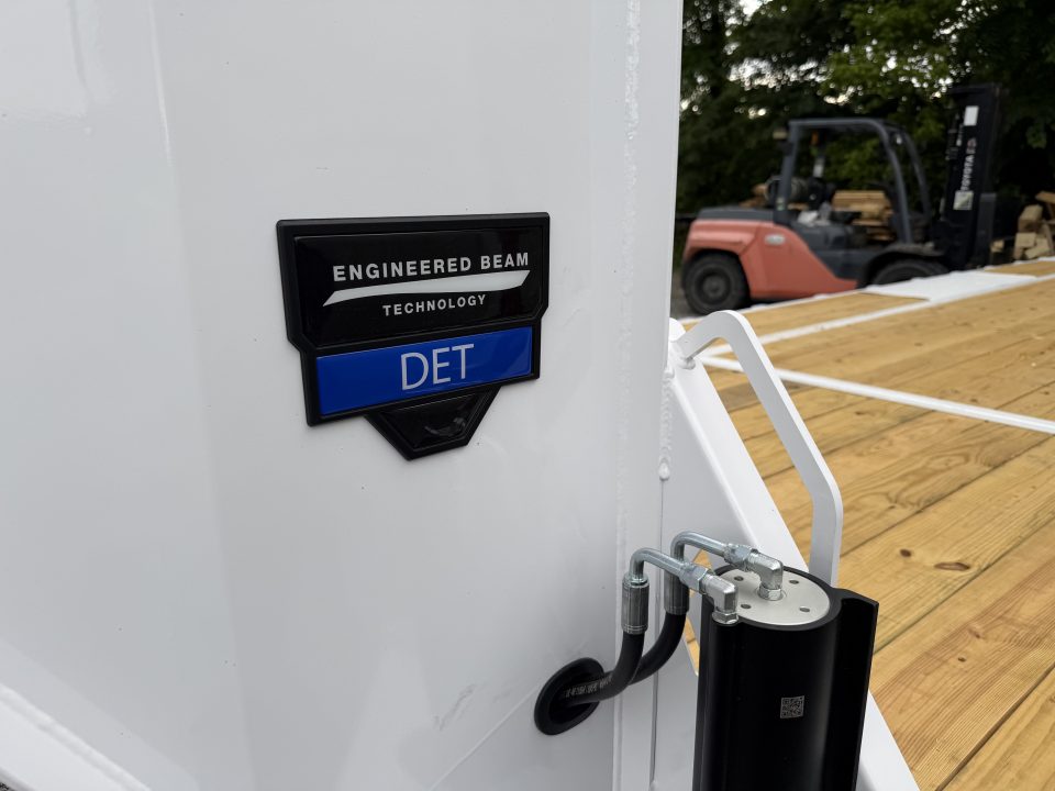 New 2026 Diamond C DET210 Tilt Trailer 102”X26’ HYDRO JACKS SOLAR CHARGER & WIRELESS REMOTE