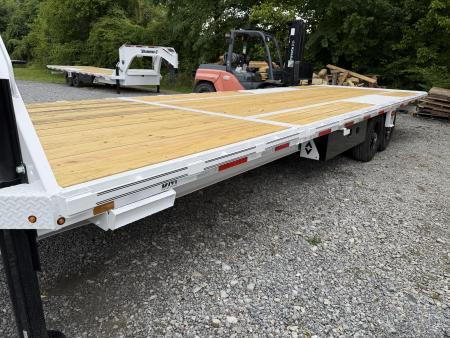 New 2026 Diamond C DET210 Tilt Trailer 102”X26’ HYDRO JACKS SOLAR CHARGER & WIRELESS REMOTE