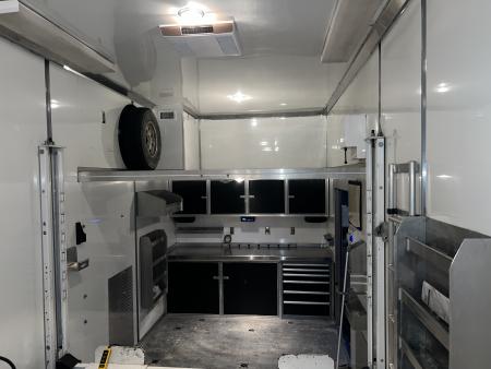 Used 2004 Goldrush 32' Aluminum Stacker Trailer