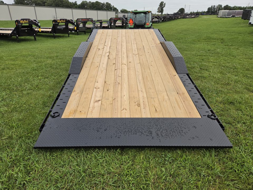 New 2026 Diamond C 102X24 TANDEM 23K TILT W/PRO TILT DECK 6' STATIONARY & 15K 2 SPEED JACK