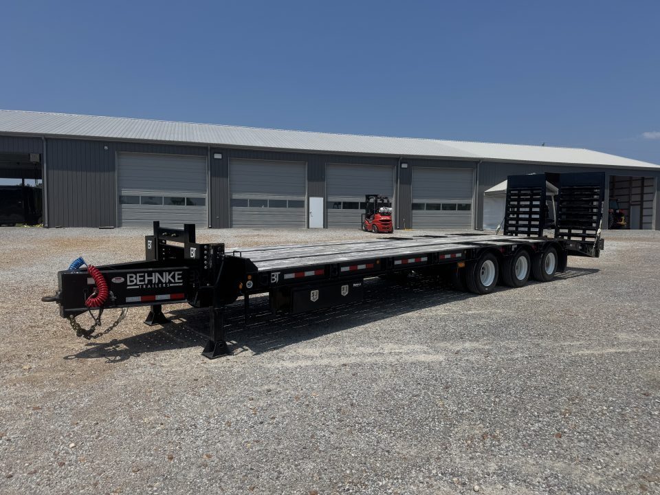 Used 2025 Behnke 102"x33' 25 TON Pintle Hitch Trailer *AIR RAMPS*