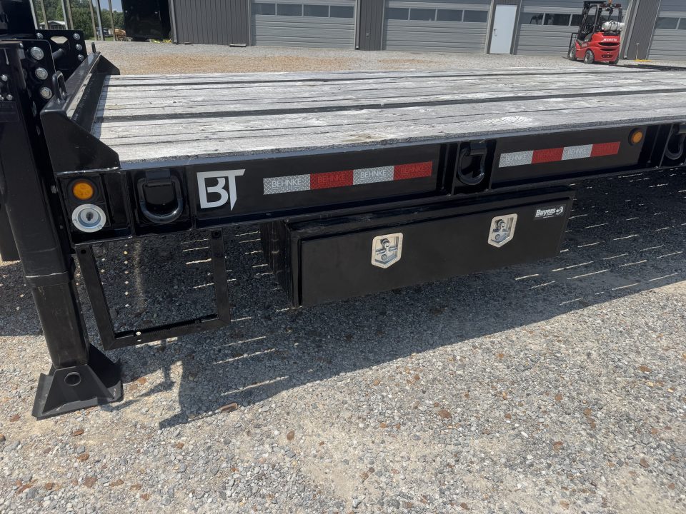 Used 2025 Behnke 102"x33' 25 TON Pintle Hitch Trailer *AIR RAMPS*