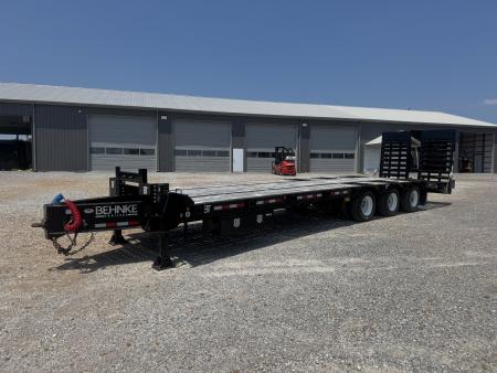 Used 2025 Behnke 102 x33' 25 TON Pintle Hitch Trailer *AIR RAMPS*