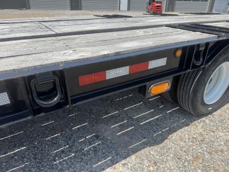 Used 2025 Behnke 102"x33' 25 TON Pintle Hitch Trailer *AIR RAMPS*