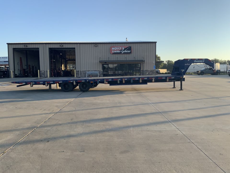 Used 2022 Diamond C Trailers FMAX 216 102 x 38 Hydraulic Dovetail