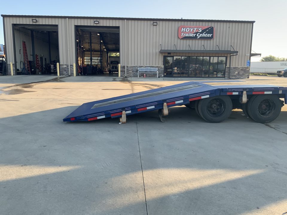 Used 2022 Diamond C Trailers FMAX 216 102 x 38 Hydraulic Dovetail
