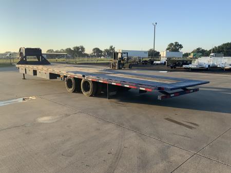 Used 2022 Diamond C Trailers FMAX 216 102 x 38 Hydraulic Dovetail