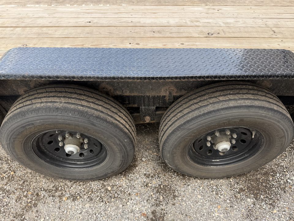 Used 2020 Load Trail 207 Equipment Trailer