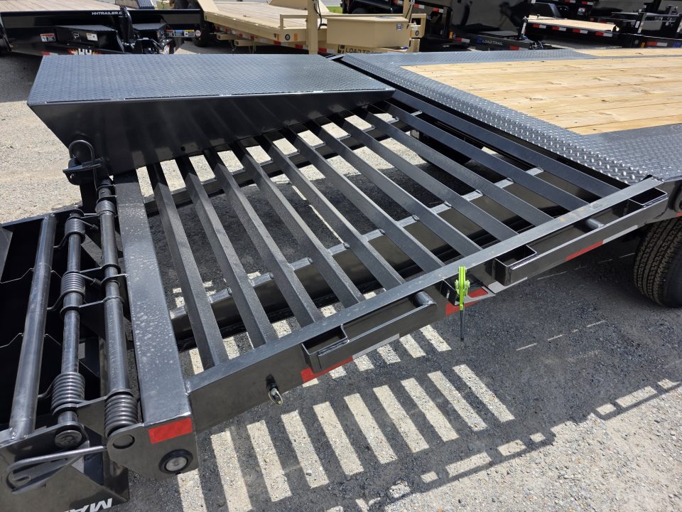 New 2026 Load Trail GOOSENECK 102" X 30' 102X30 14K GVWR MAX RAMPS CAR EQUIPMENT SXS BUGGY UTILITY HAULER Equipment Trailer