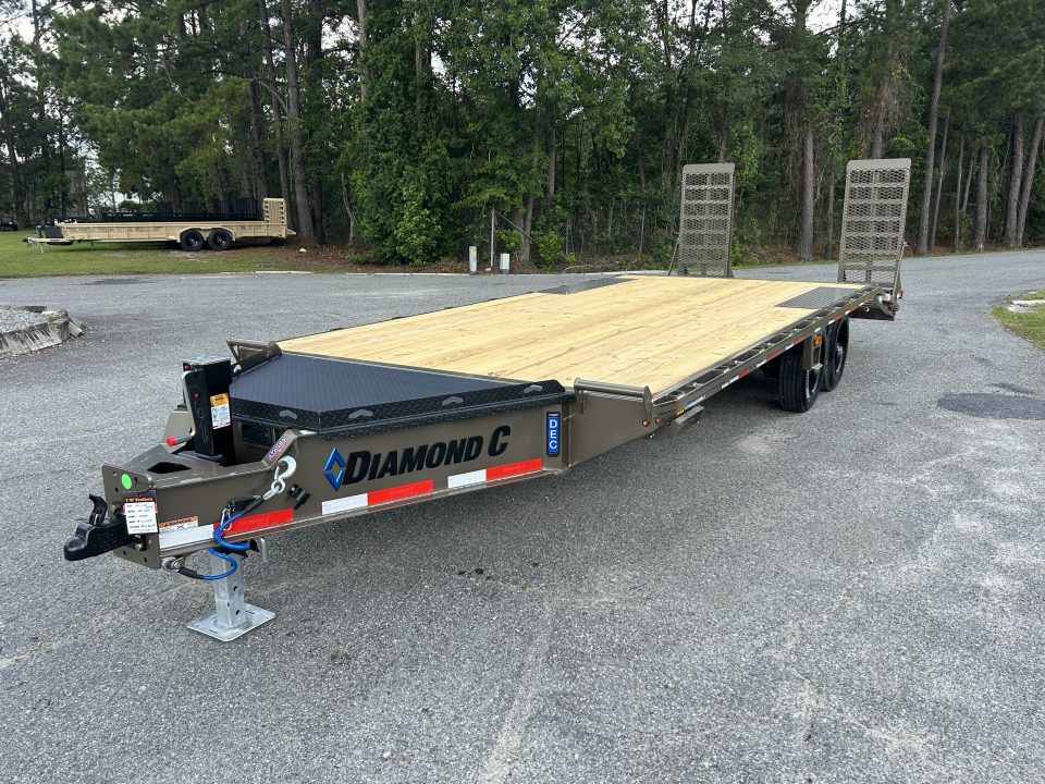 New 2026 Diamond C DEC208 Deckover Trailer, 8.5x22 (17ft Deck + 5ft Dovetail), 8K Axles, #13,570 Payload