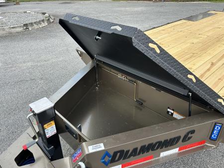 New 2026 Diamond C DEC208 Deckover Trailer, 8.5x22 (17ft Deck + 5ft Dovetail), 8K Axles, #13,570 Payload