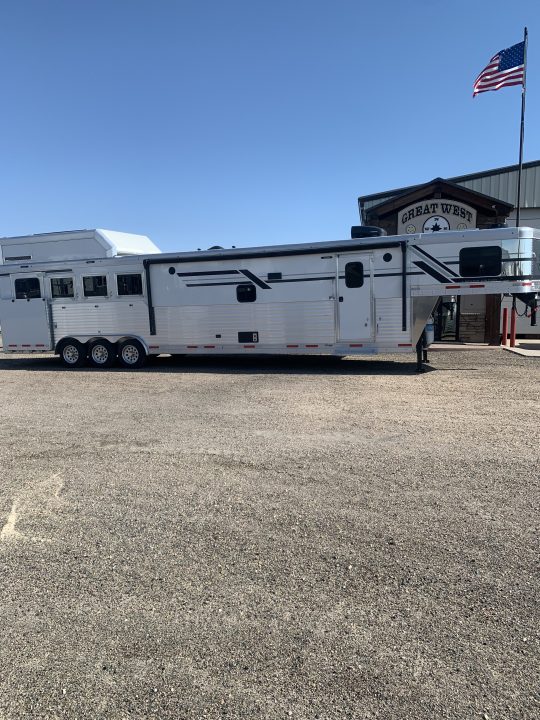 New 2026 SMC L8416SSRBT Horse Trailer