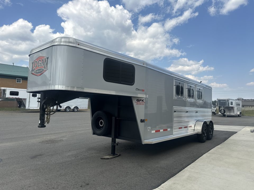 New 2026 Logan Coach Bullseye XL 3 Horse with Closet TacK