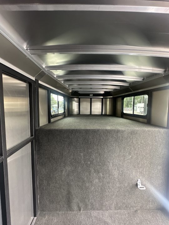 New 2026 Logan Coach Bullseye XL 3 Horse with Closet TacK