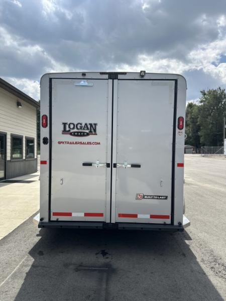 New 2026 Logan Coach Bullseye XL 3 Horse with Closet TacK