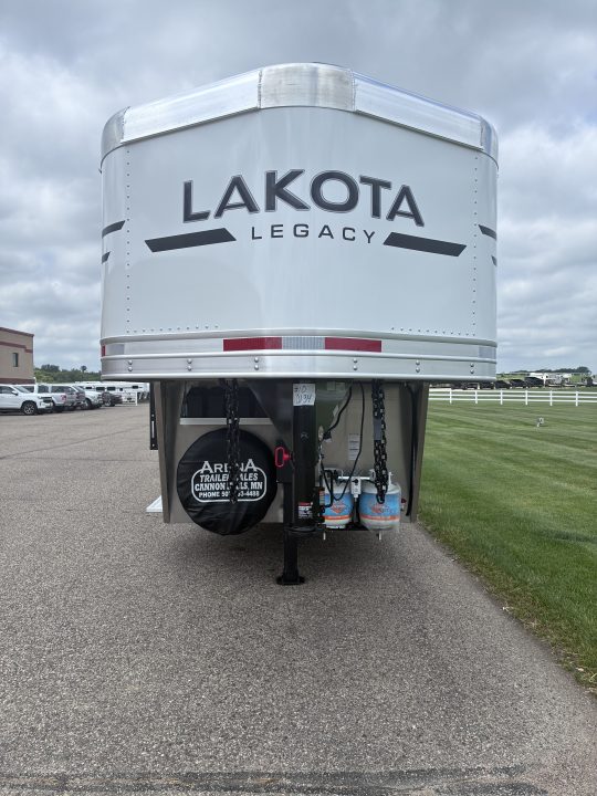 New 2027 Lakota 3H 9'LQ Horse Trailer