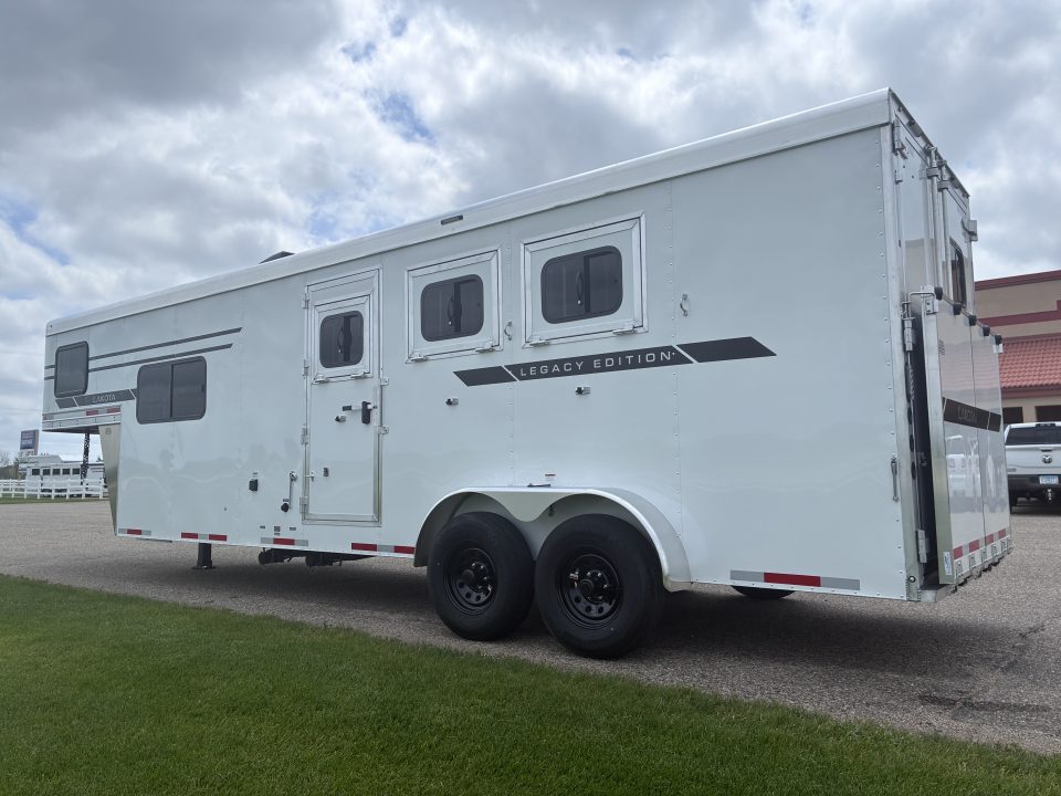 New 2027 Lakota 3H 9'LQ Horse Trailer