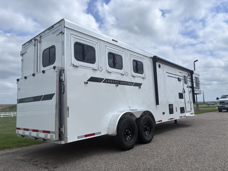 New 2027 Lakota 3H 9'LQ Horse Trailer