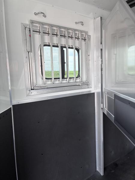 New 2027 Lakota 3H 9'LQ Horse Trailer