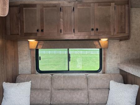 New 2027 Lakota 3H 9'LQ Horse Trailer