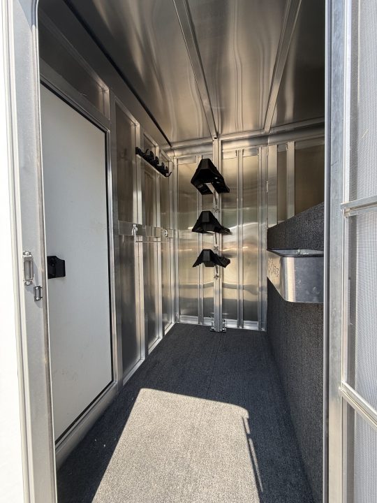 Consignment 2025 Exiss Trailers 2+1 Gooseneck Horse Trailer