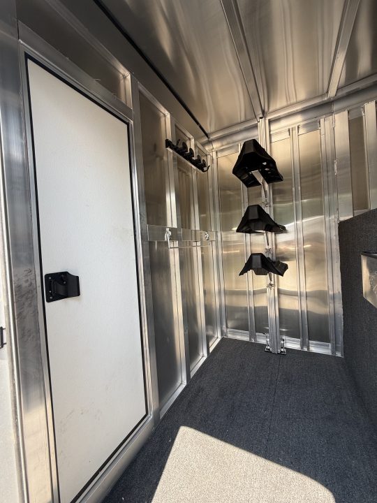 Consignment 2025 Exiss Trailers 2+1 Gooseneck Horse Trailer