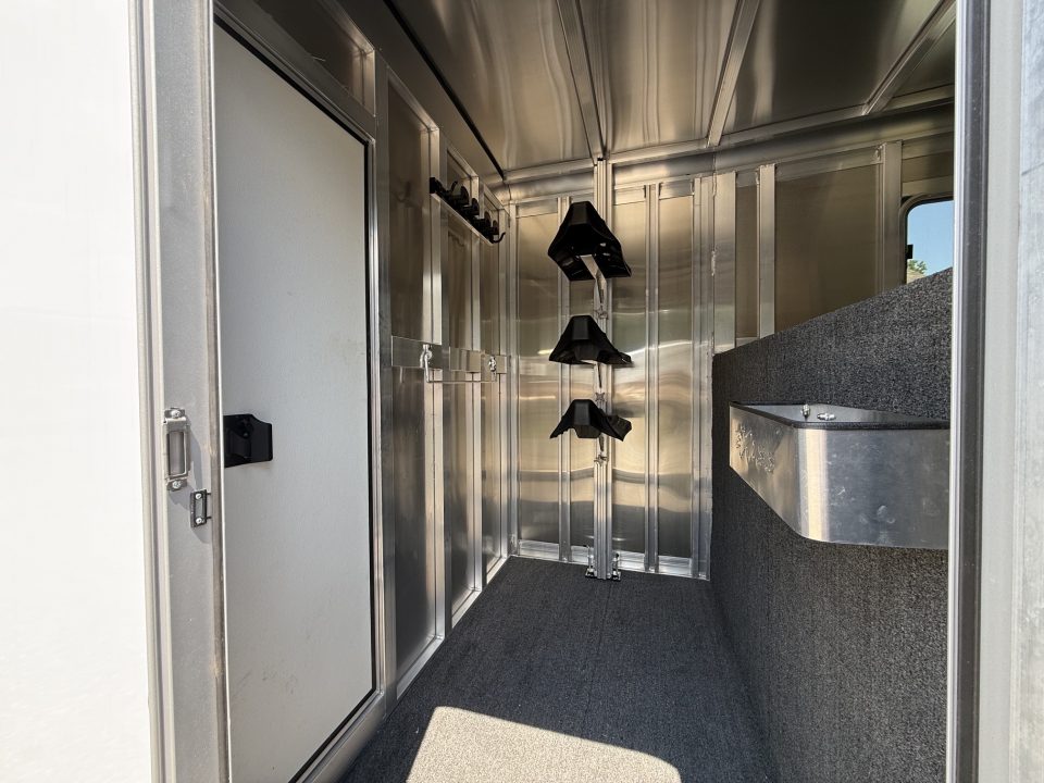 Consignment 2025 Exiss Trailers 2+1 Gooseneck Horse Trailer