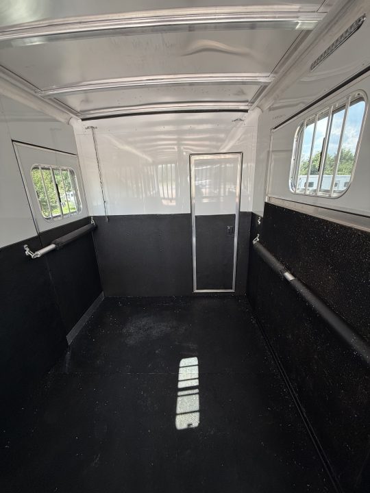 Consignment 2025 Exiss Trailers 2+1 Gooseneck Horse Trailer