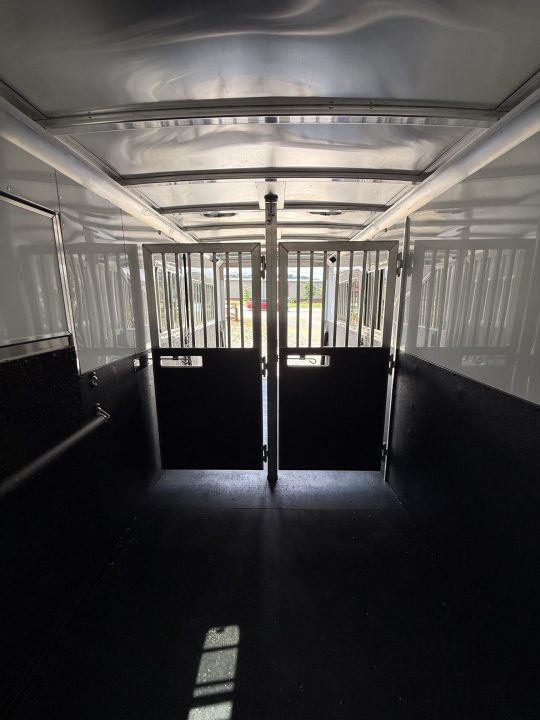 Consignment 2025 Exiss Trailers 2+1 Gooseneck Horse Trailer