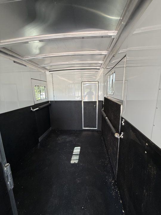 Consignment 2025 Exiss Trailers 2+1 Gooseneck Horse Trailer