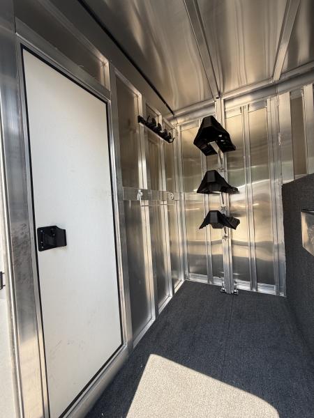 Consignment 2025 Exiss Trailers 2+1 Gooseneck Horse Trailer