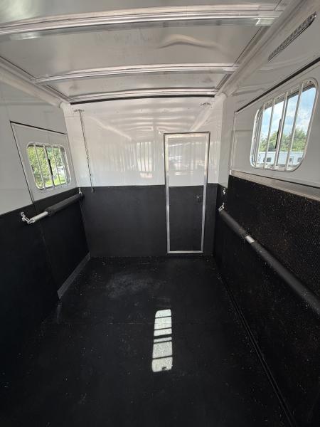Consignment 2025 Exiss Trailers 2+1 Gooseneck Horse Trailer