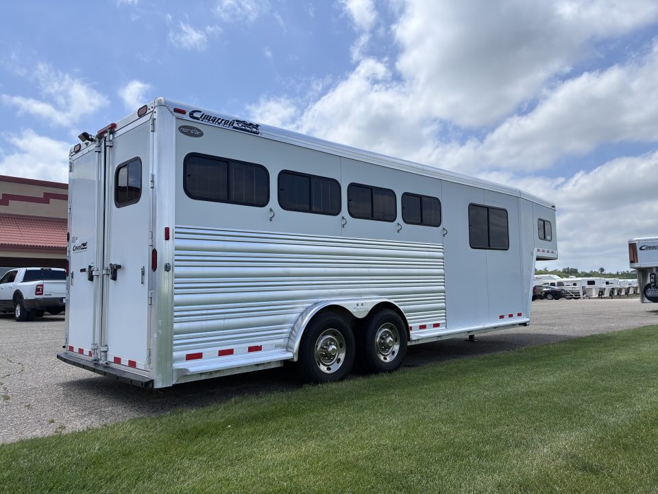 Used 2009 Cimarron Trailers 4H GN Horse Trailer