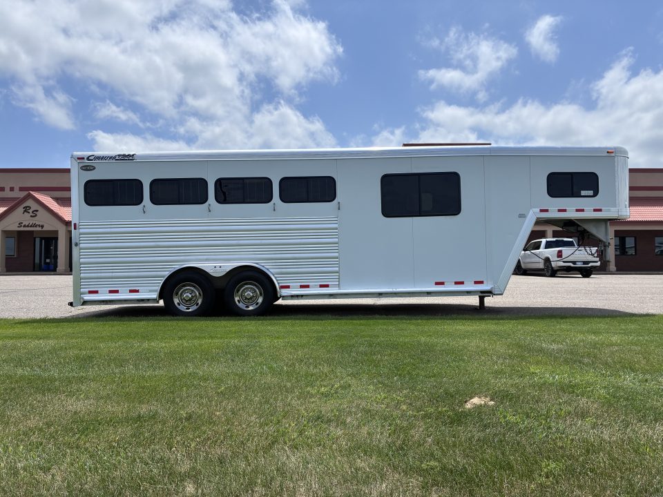 Used 2009 Cimarron Trailers 4H GN Horse Trailer